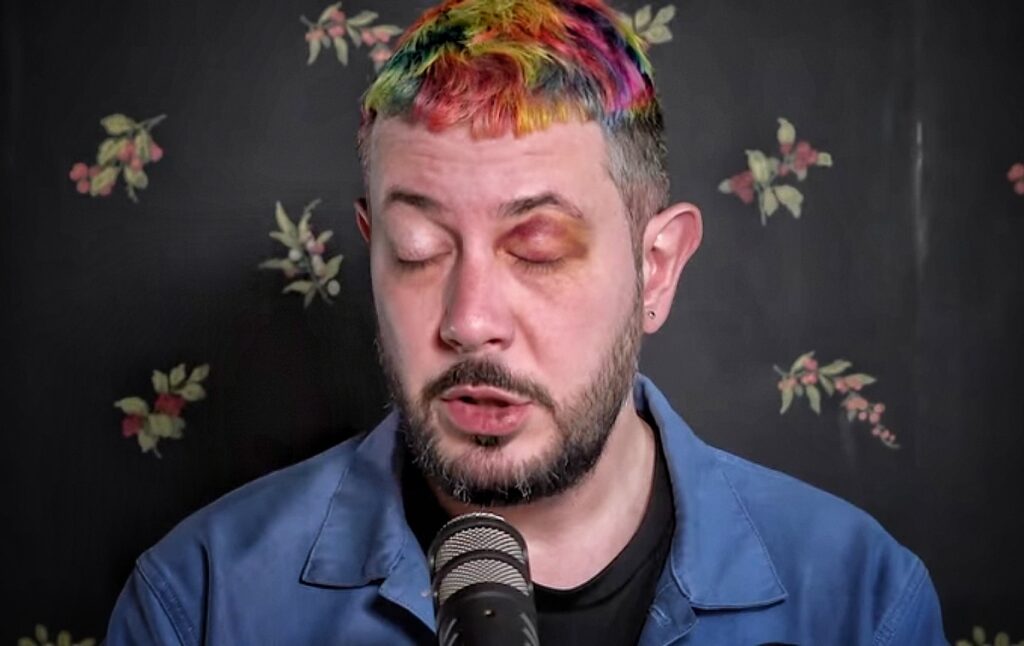 Студия Лебедева призналась, кто делал самые спорные логотипы - не человек Студия Лебедева призналась, кто делал самые спорные логотипы - не человек