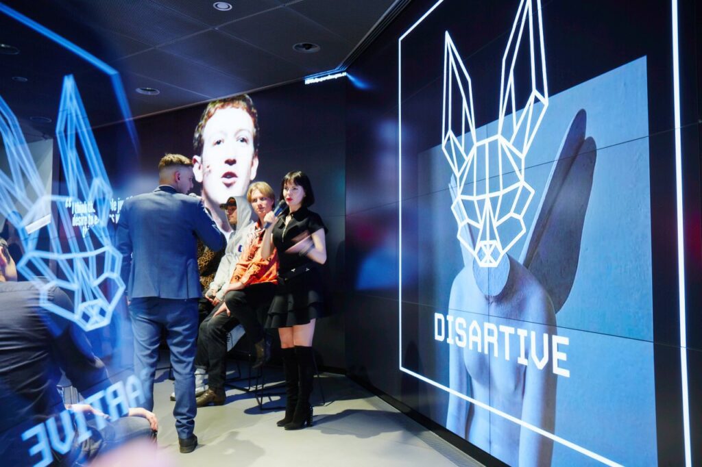 Определились хэдлайнеры международной выставки-ярмарки цифрового искусства Disartive Определились хэдлайнеры международной выставки-ярмарки цифрового искусства Disartive