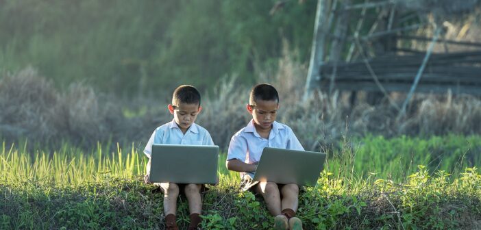 Эксперты считают, что детей не нужно ограждать от цифровой среды