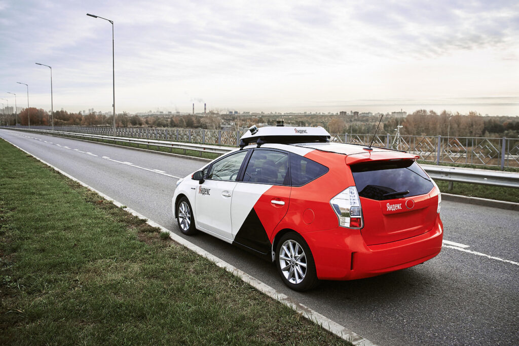 В Москве тестируют беспилотные трамваи, скоро - такси