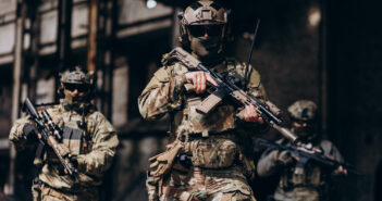 Запретят ли Call of Duty, Warzone и Counter-Strike в России?