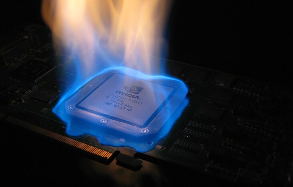 Видеокарты RTX 4090 плавятся во время работы Видеокарты RTX 4090 плавятся во время работы
