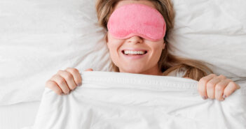 Как быстро заснуть: ученые создали очки от бессонницы