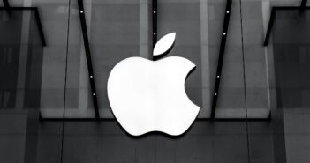 Apple не будет сокращать сотрудников