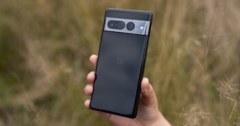 Google Pixel 7 назвали лучшим смартфоном, но он разваливается