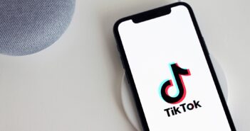 TikTok вводит ограничения для пользователей