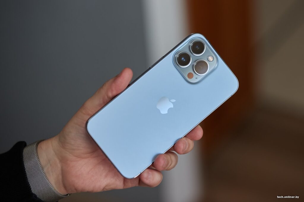 Цены на iPhone 13 в России снизились на 20%