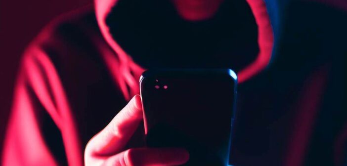 Взлом iPhone вместо свидания: в дейтинг-приложениях стало опасно