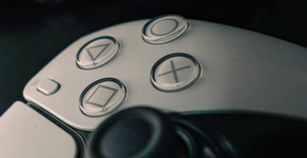 Летняя распродажа в PlayStation Store: скидки до 90% на ААА-проекты и многое другое