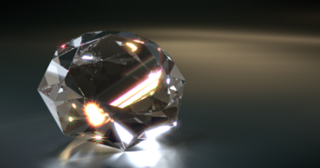 Российские ученые вычислили, сколько времени нужно для роста алмаза в недрах Земли