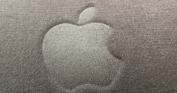 Apple приостанавливает производство аксессуаров FineWoven из-за массовых жалоб