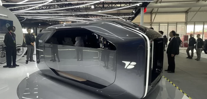 Toyota представляет «минивэн будущего»: футуристическую комнату на колесах без руля