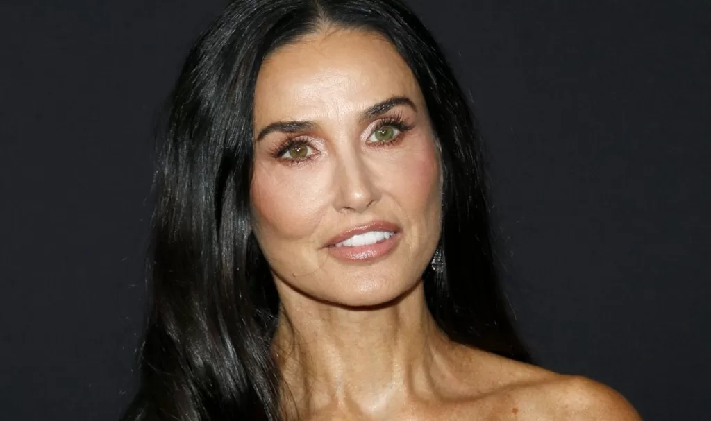 Деми Мур поделилась новостями о состоянии Брюса Уиллиса