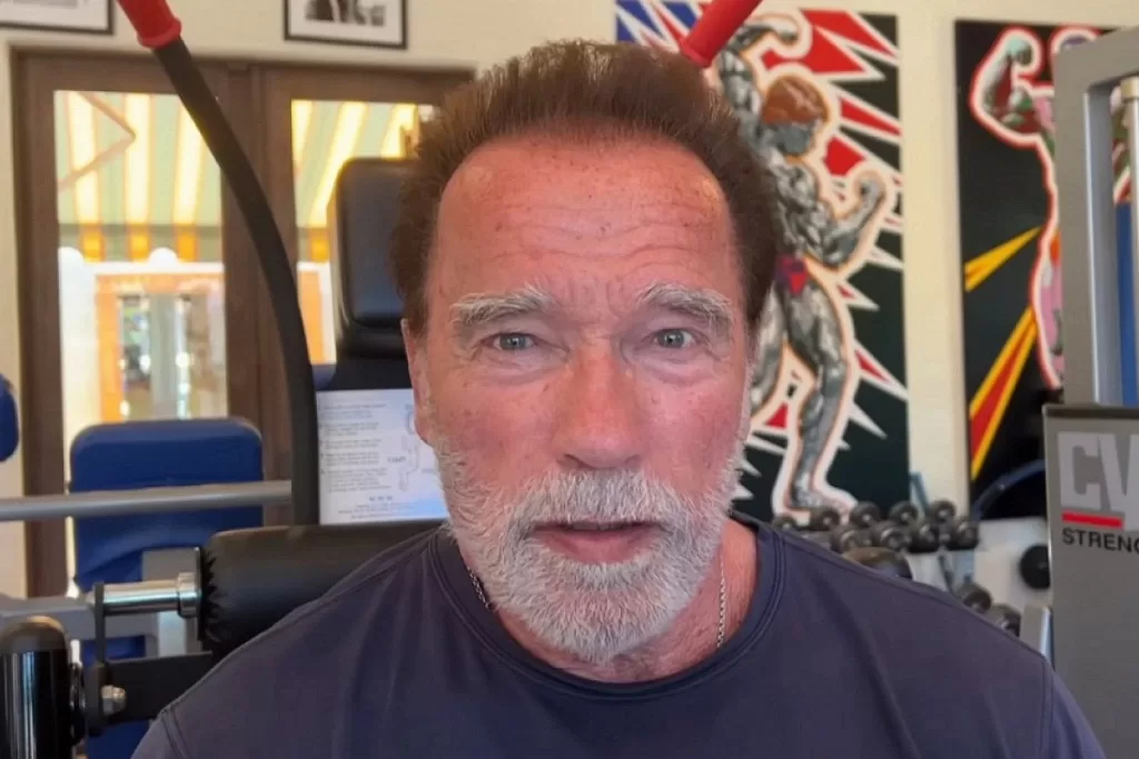 Поклонники обеспокоены состоянием здоровья Арнольда Шварценеггера на съемках нового фильма Поклонники обеспокоены состоянием здоровья Арнольда Шварценеггера на съемках нового фильма