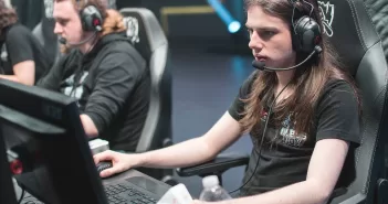 Twitch подал иск против российского киберспортсмена из-за беспрецедентного штрафа