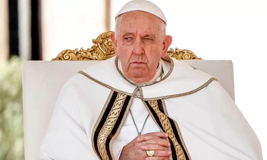 Папа Франциск теряет голос: шокирующие последствия лечения пневмонии Папа Франциск теряет голос: шокирующие последствия лечения пневмонии