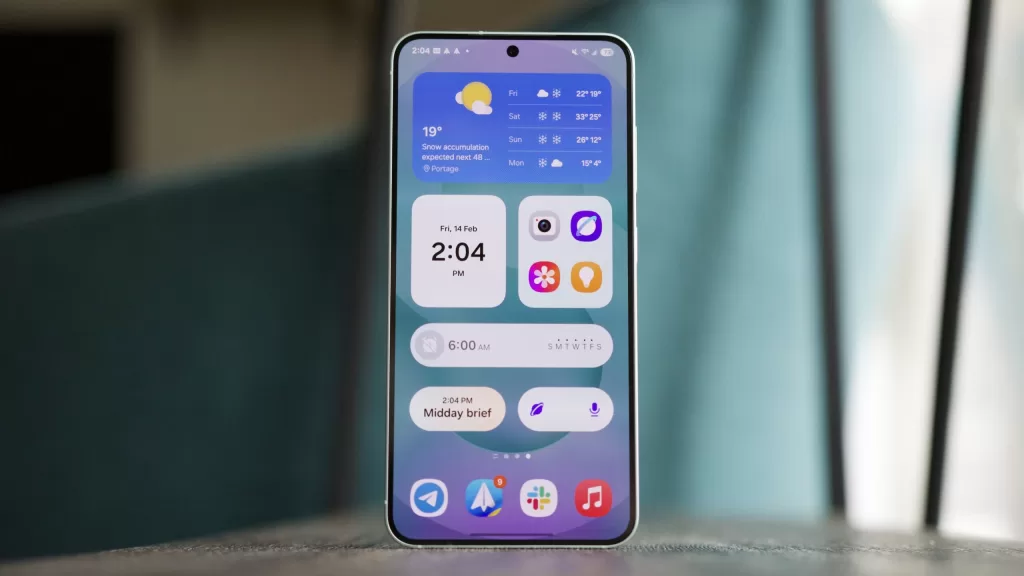 Samsung перечислила устройства, которые обновятся до One UI 7 — в списке есть Galaxy S21
