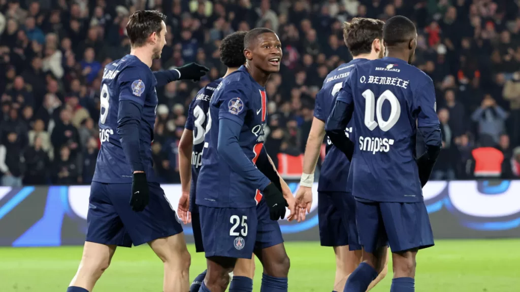 ПСЖ разгромил Марсель и укрепил лидерство в чемпионате Франции ПСЖ разгромил Марсель и укрепил лидерство в чемпионате Франции