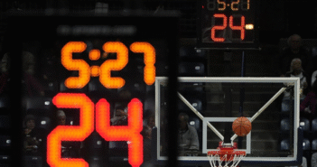  Сколько длится баскетбольный матч: время игры, овертаймы и рекорды