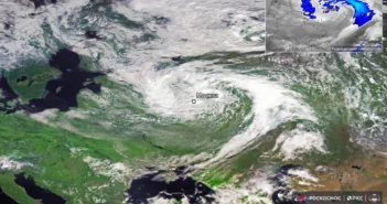 Роскосмос заснял гигантский циклон Корнелиус над Москвой