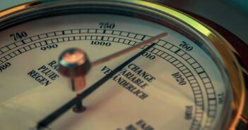 В Москве завтра зафиксируют рекордно низкое давление за всю историю июня