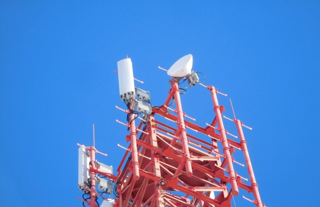 Сеть МТС рухнула в 5 регионах России — миллионы абонентов без связи