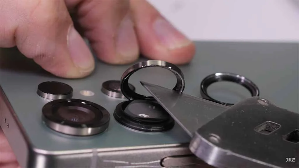 Galaxy S25 Ultra теряет камерные кольца из-за некачественного клея Galaxy S25 Ultra теряет камерные кольца из-за некачественного клея