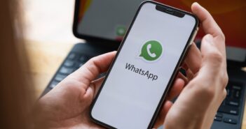 РКН опроверг слухи о блокировке WhatsApp на фоне поручения Путина