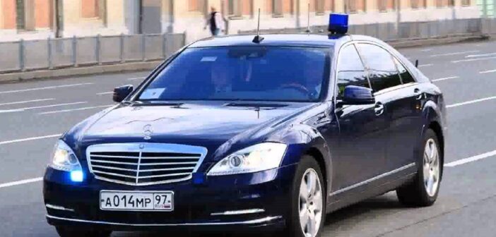 В России водители обязаны по-новому уступать дорогу чиновникам