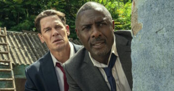 Российский режиссер снял фильм с Джоном Синой про спасение НАТО в белорусских лесах