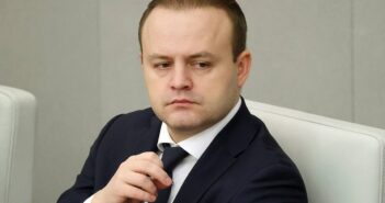 Владислав Даванков: "Раньше людям подбрасывали наркотики теперь будут подбрасывать картинки"