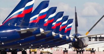 Авиаколлапс в Москве: сотни отмененных рейсов и пассажиры, застрявшие на земле