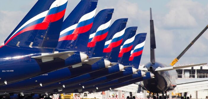 Авиаколлапс в Москве: сотни отмененных рейсов и пассажиры, застрявшие на земле