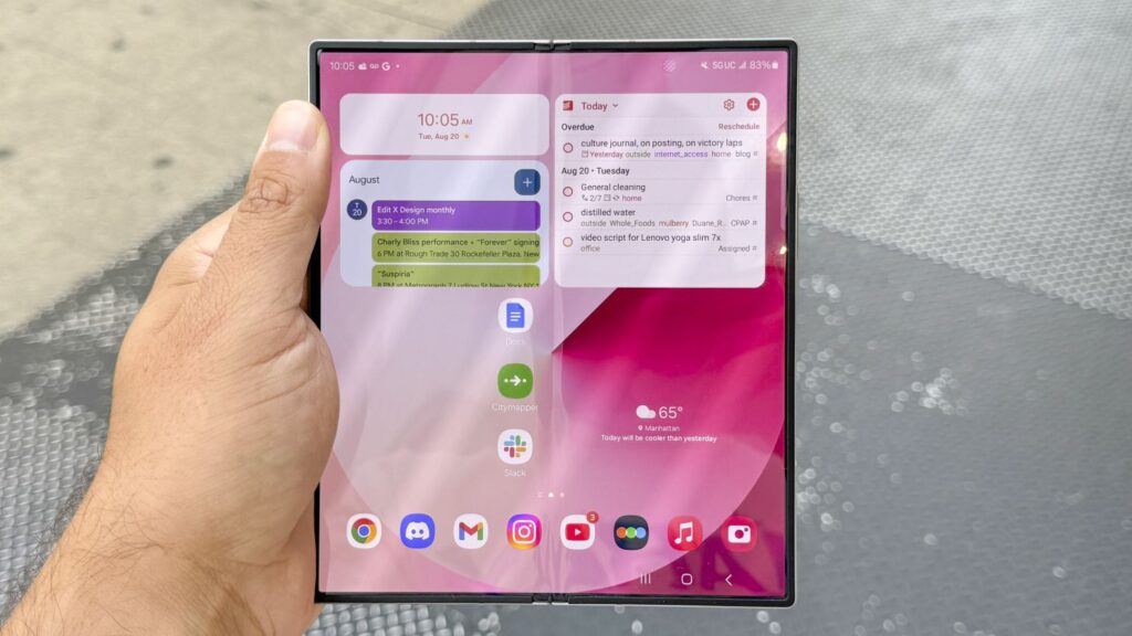 Samsung Galaxy Z Fold, складные телефоны, критический анализ, маркетинг технологий, переплата за инновации, потребительское поведение, технологические тренды, мобильная индустрия