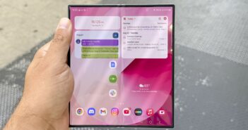 Samsung Galaxy Z Fold, складные телефоны, критический анализ, маркетинг технологий, переплата за инновации, потребительское поведение, технологические тренды, мобильная индустрия