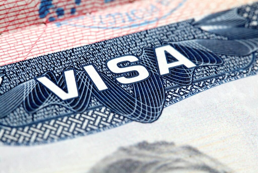 Виза в США для россиян будет стоить $470 Виза в США для россиян будет стоить $470