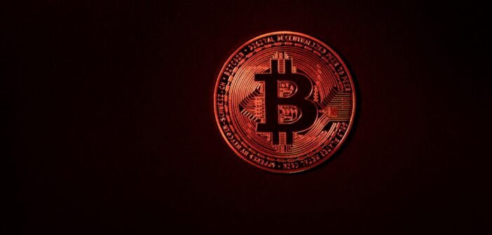 Инвесторы забрали 404 миллиона долларов из биткоина