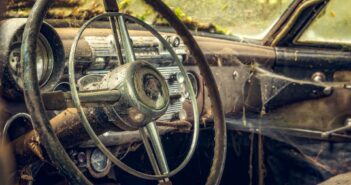 МВД опровергло слухи об ограничении срока службы автомобилей до 30 лет