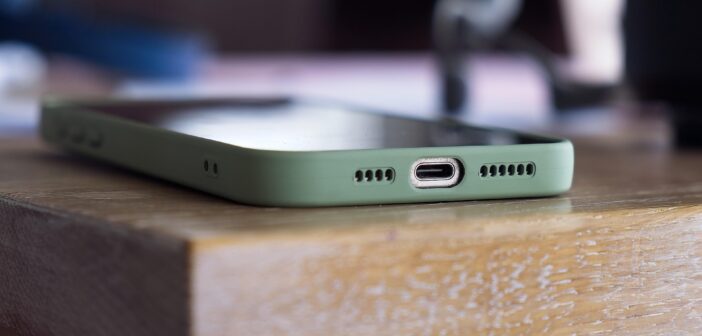 Миллионы россиян рискуют стать иноагентами из-за критики мессенджера MAX