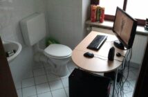 Россиянина могут уволить за 6 часов в рабочем туалете