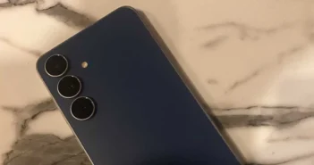 Samsung представила Galaxy S25 FE - клон прошлогоднего флагмана