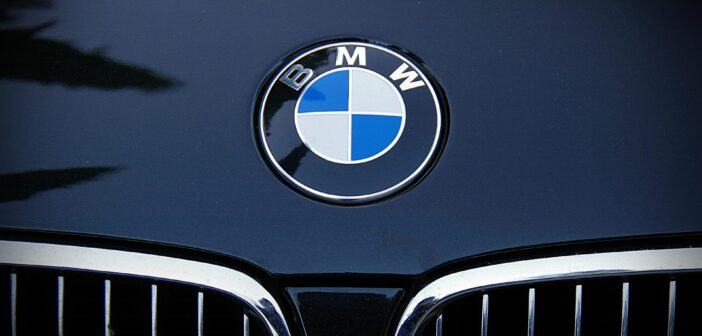 BMW отзывает более 136 тыс. авто в Германии из-за риска пожара под капотом