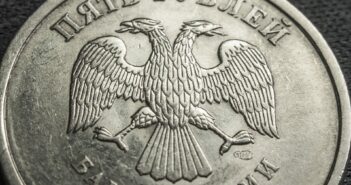 Зарплаты в России бьют рекорды: кому платят больше всех