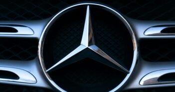 Mercedes-Benz не вернется в Россию, но автогигант запрещает использовать свой бренд
