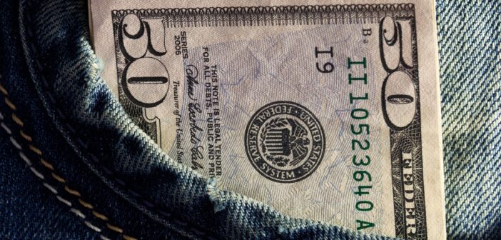 В Госдуме разрешили судиться с начальством из-за зарплаты