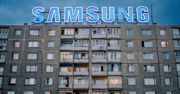 Samsung первым стал устанавливать мессенджер MAX на своих смартфонах