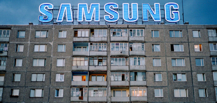 Samsung первым стал устанавливать мессенджер MAX на своих смартфонах