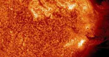 На Землю обрушилась мощнейшая за три месяца магнитная буря