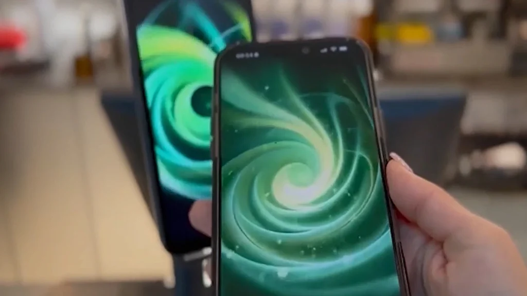 Забудьте про Mir Pay: Сбер патентует «Вжух» для Visa и Mastercard