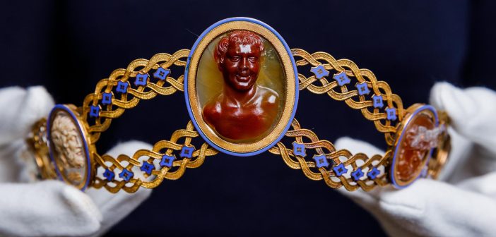 Ограбление Лувра: как за девять минут вынесли драгоценности императрицы Жозефины